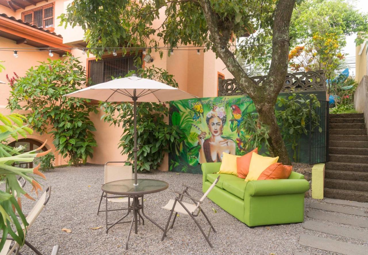 Luna Inn B&B Ciudad Cariari المظهر الخارجي الصورة