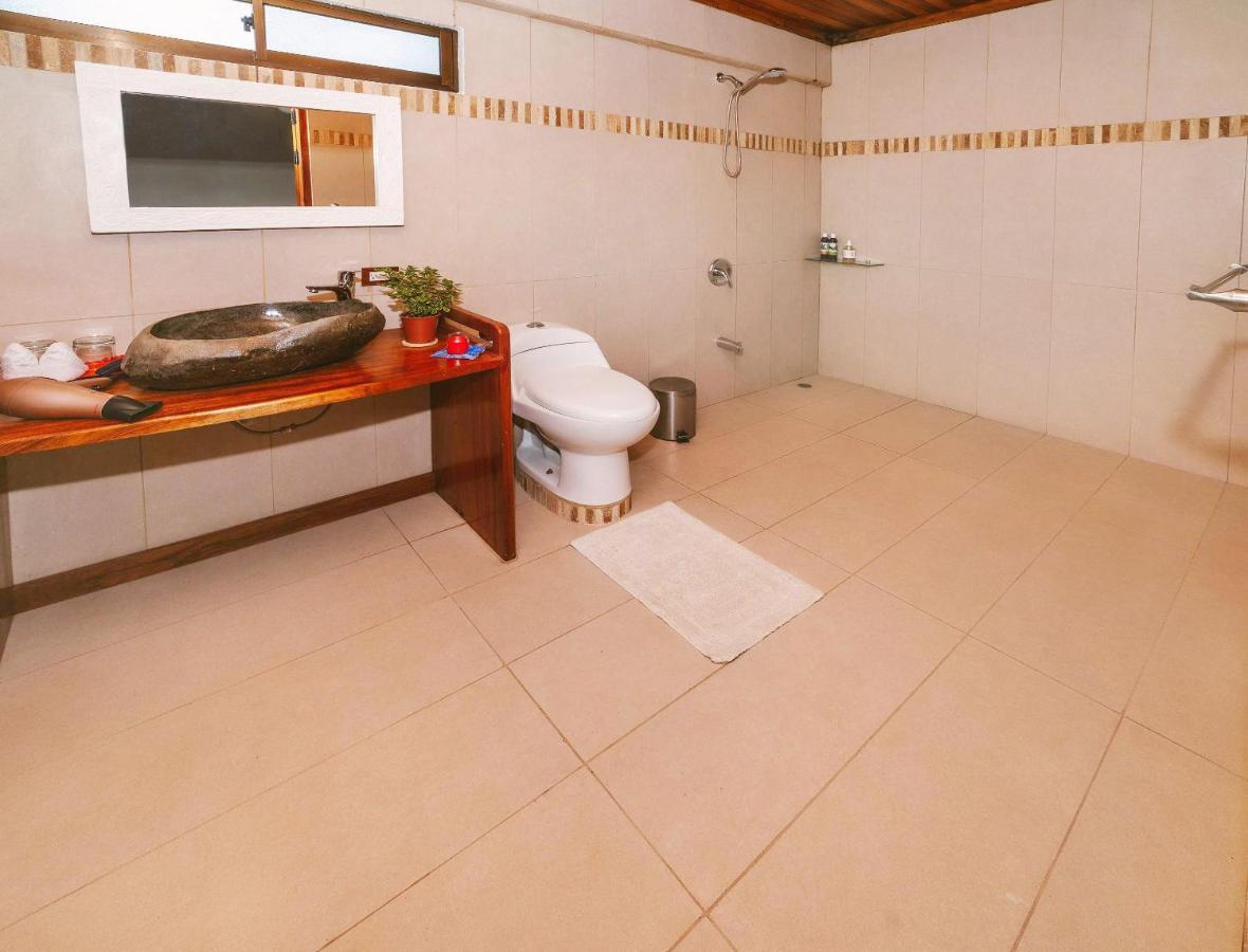 Luna Inn B&B Ciudad Cariari المظهر الخارجي الصورة
